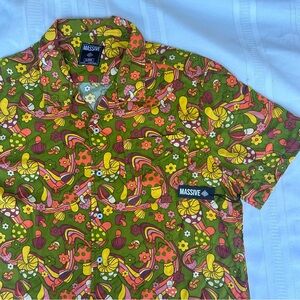 Massive shirt mod mushroom shroom retro print NWT 
men’s XL green short sleeve